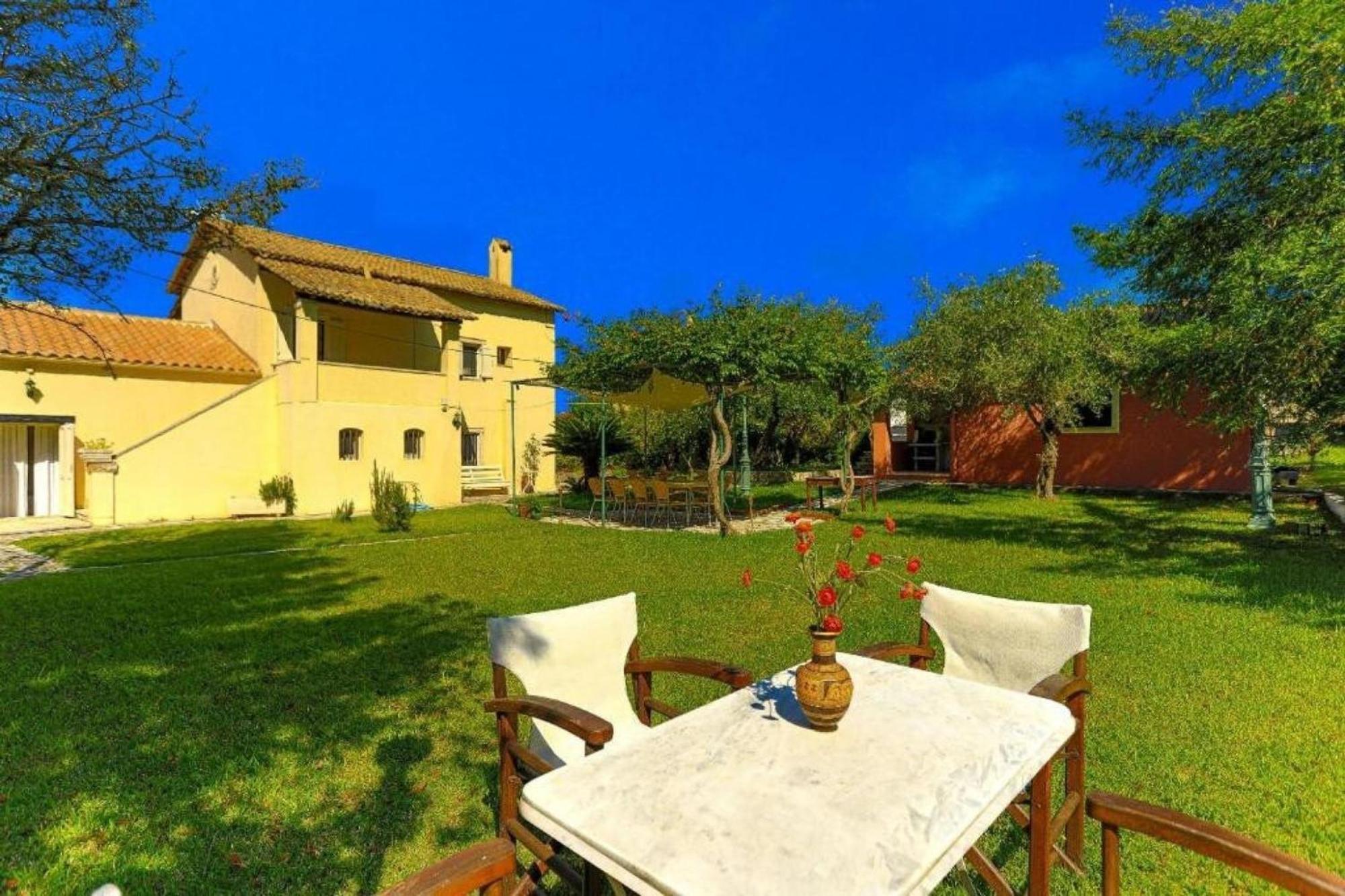 Villa Secret Garden House Acharavi  Exterior foto